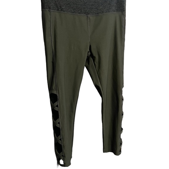 Green Athletic Leggings - Picture 2 of 4